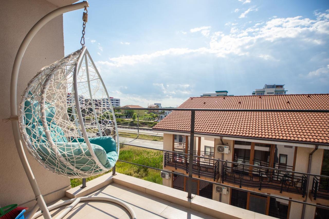 Holidays Vibes Apart Mamaia Nord Năvodari Екстериор снимка